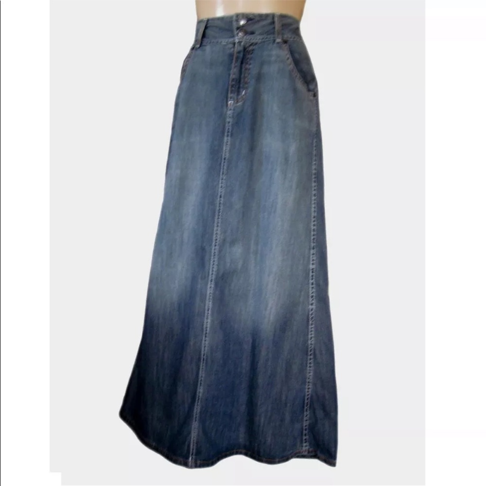 Denim maxis are hot for spring ‘26!! Cottage Core Lux Denim Skirt SM Boho Jean